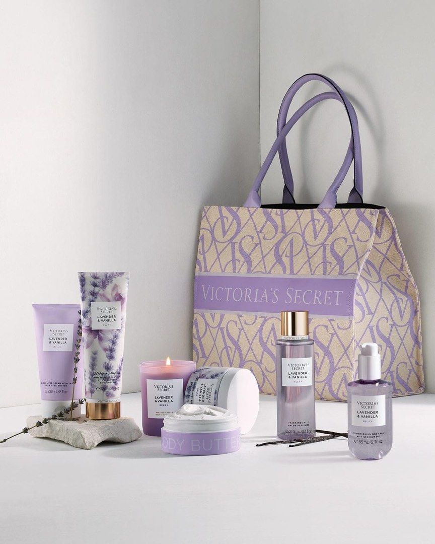 VICTORIA'S SECRET FREE Beauty Tote Bag with any Fine Fragrance