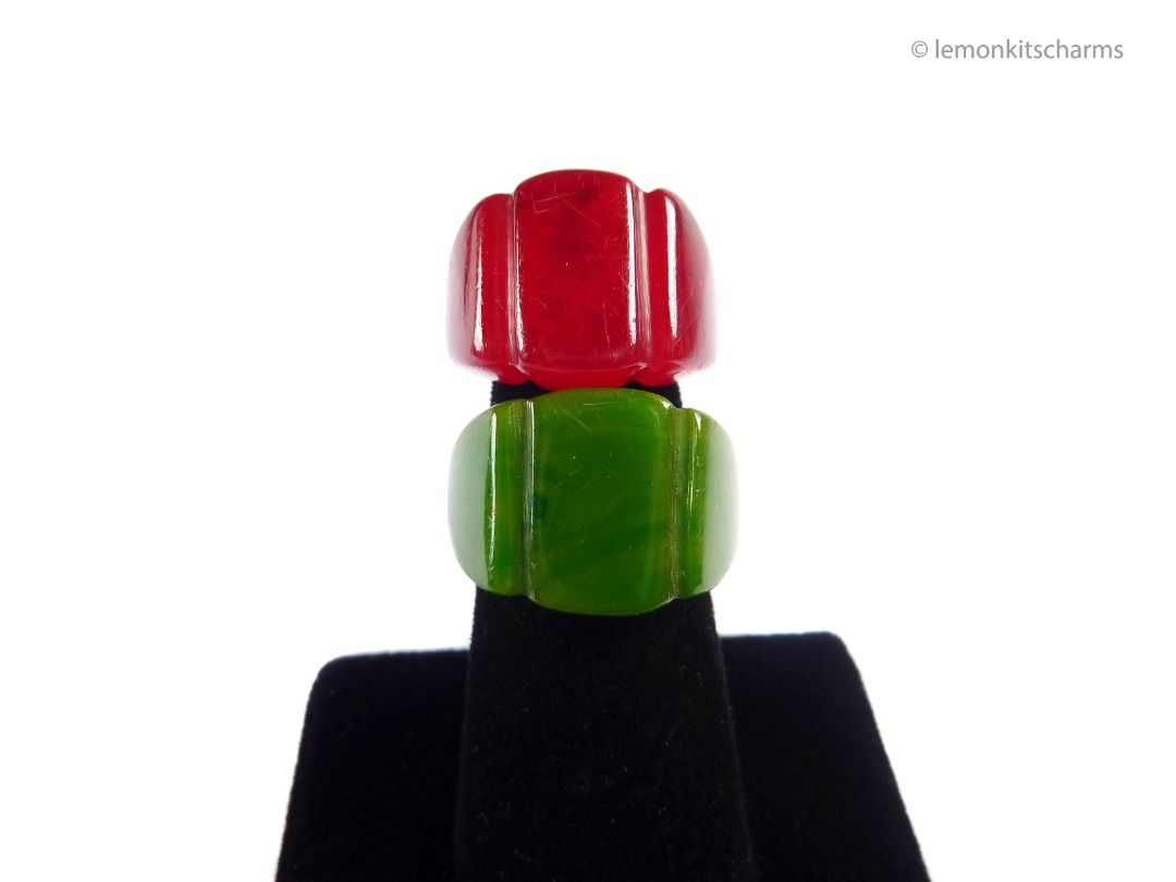 Vintage 1940s Bakelite Style Plastic Ring, Choose red / green, rg323-c ...