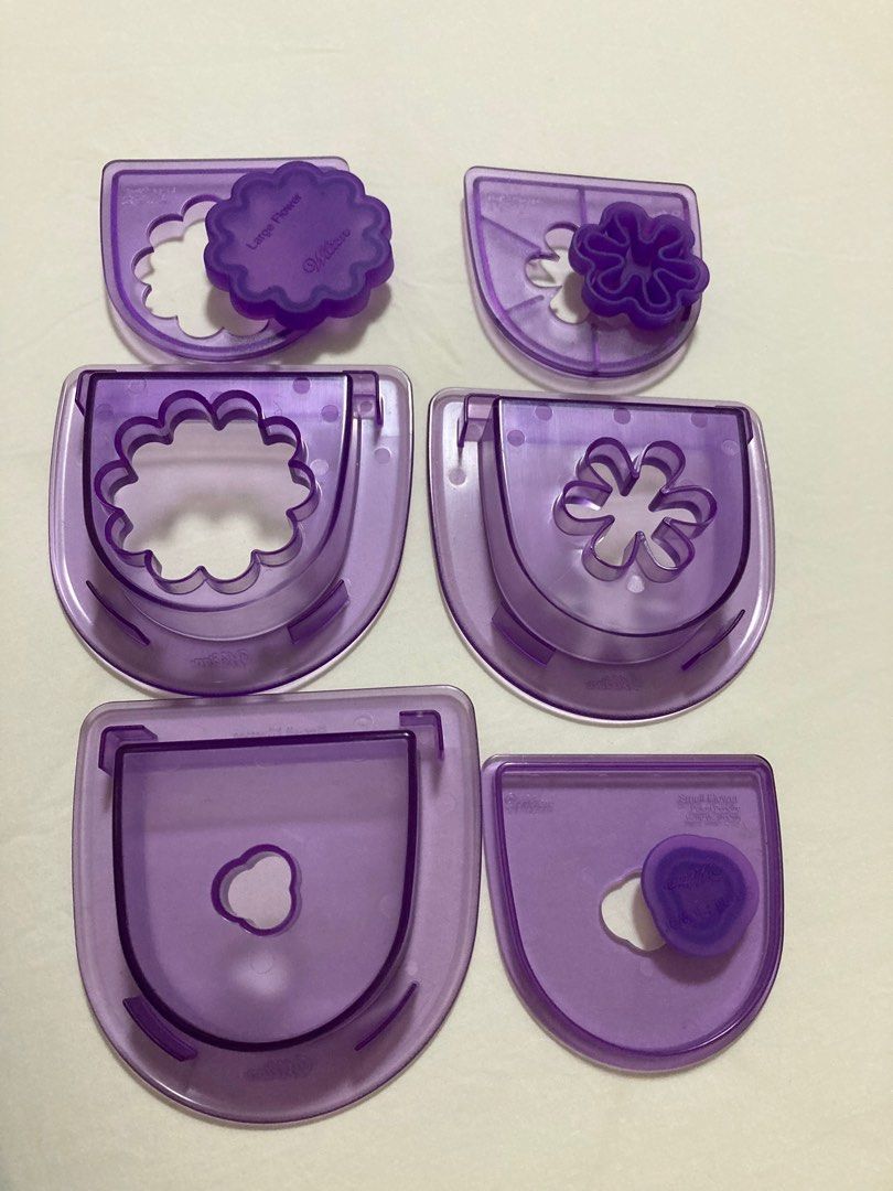 Wilton 3piece cutting insert set, Hobbies & Toys, Stationery & Craft