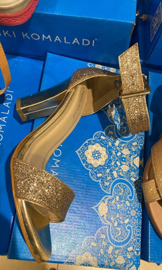 YONGKI KOMALADI HIGH HEELS GOLD GLITTER PARTY WISUDA GRAD SALE‼️ on