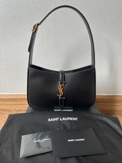 YSL Saint Laurent Le 5 a 7 Hobo Bag in smooth leather Cream Color New  Defects