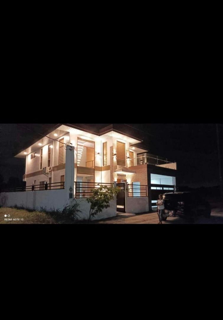 2storey modern contemporary house near Silangan Exit Canlubang Laguna