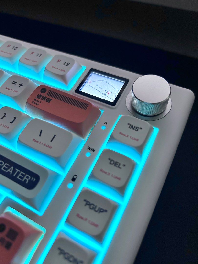 75 Custom Mechanical Keyboard LCD LED screen + Knob (This is plastic