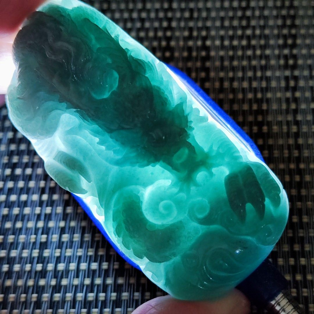 🐉龍行天下🐉天然瓜地馬拉玉A貨翡翠藍水精雕龍牌現貨特價