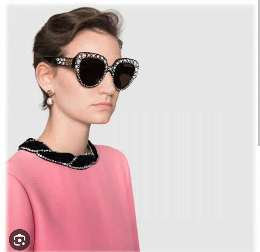 GUCCI Heart Sunglasses in Black w stones Women s Fashion Watches Accessories Sunglasses Eyewear on Carousell