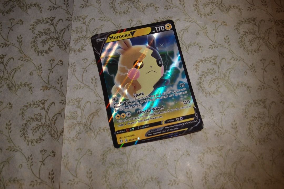 Morpeko v Silver STAR Holo-Foil Pokemon Card English PTCG Nintendo GO  MINT ()