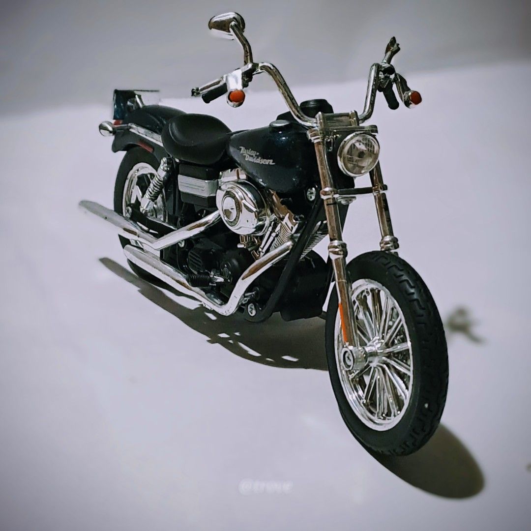 Harley davidson collectibles hotsell diecast