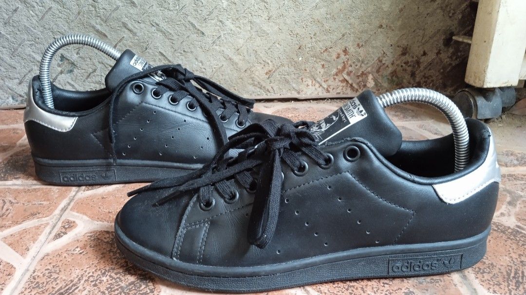 Adidas stan smith black sale leather
