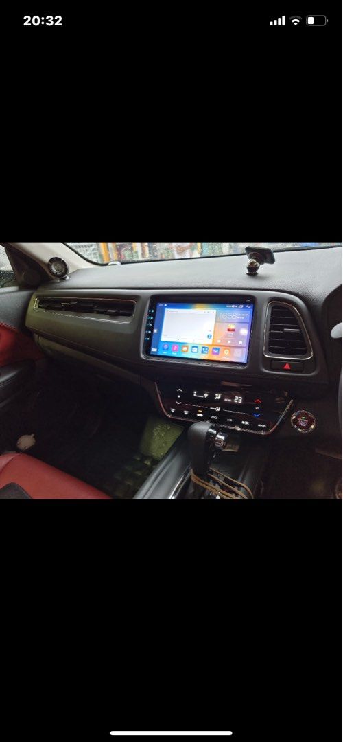Android headunit (universal) (Category: Navigation & Displays) located in Singapore. Submitted by carrotmeister (Listing ID 1241182405, Image 3). Description: 🚙Universal android headunit available for most vehicle, 🔵Bluetooth 📲4G SIM card supported 🛜Wireless apple carplay 🛞Bracket included as well ℹ️For more information, PM me (Do state the year of your vehicle) 📸And a picture of your car console headunit ⚡️I will revert back to you ASAP Or