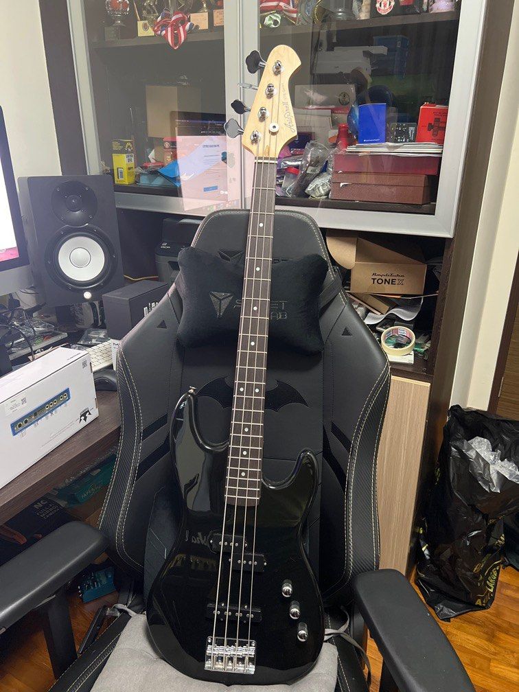 Aria Pro 2 STB Series Bass, Hobbies & Toys, Music & Media, Musical