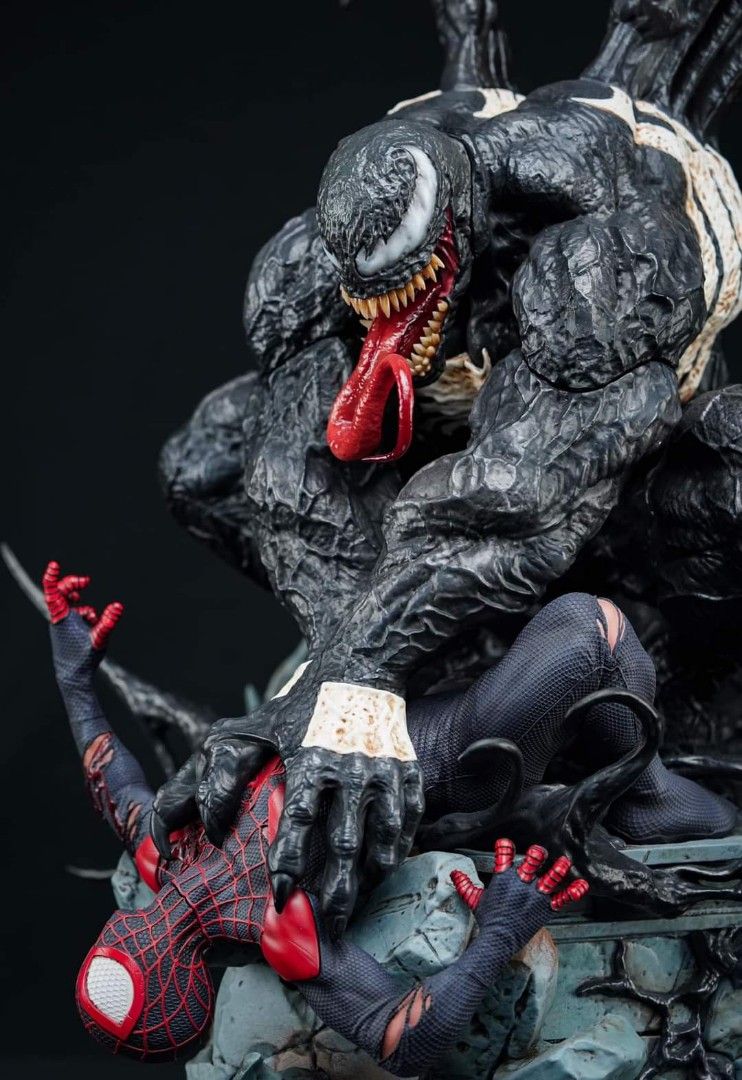 [ATF WANT] WINGED VENOM STATUE, Hobbies & Toys, Toys & Games on Carousell