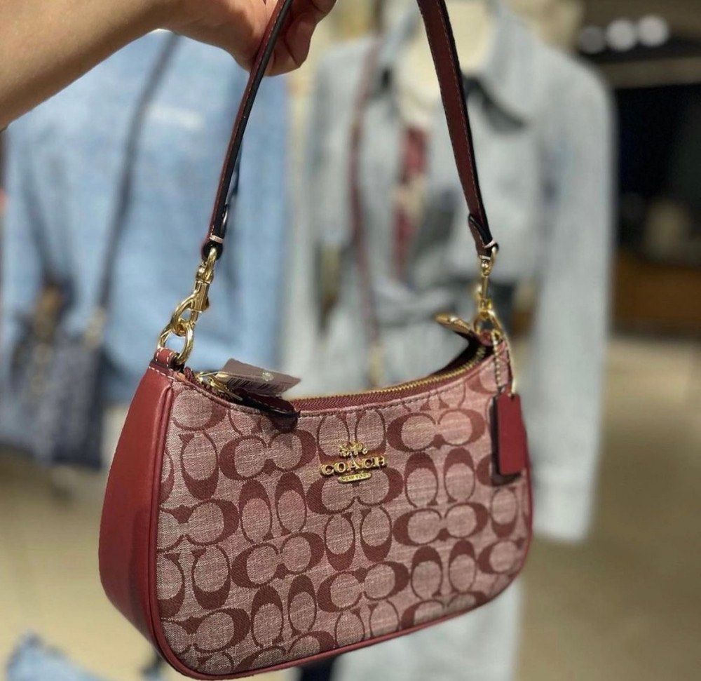 Original Coach Sling Bag, Luxury, Bags & Wallets on Carousell