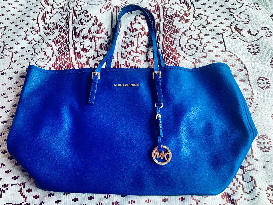 BN Michael kors speedy bag, Luxury, Bags & Wallets on Carousell