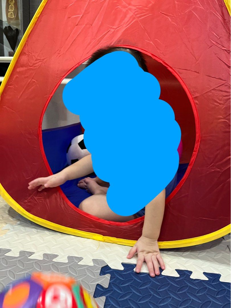 Baby store tunnel tent
