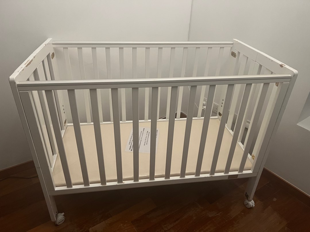!! MUST GO !! Babyhood Fold N Go cot, Babies & Kids, Baby Nursery