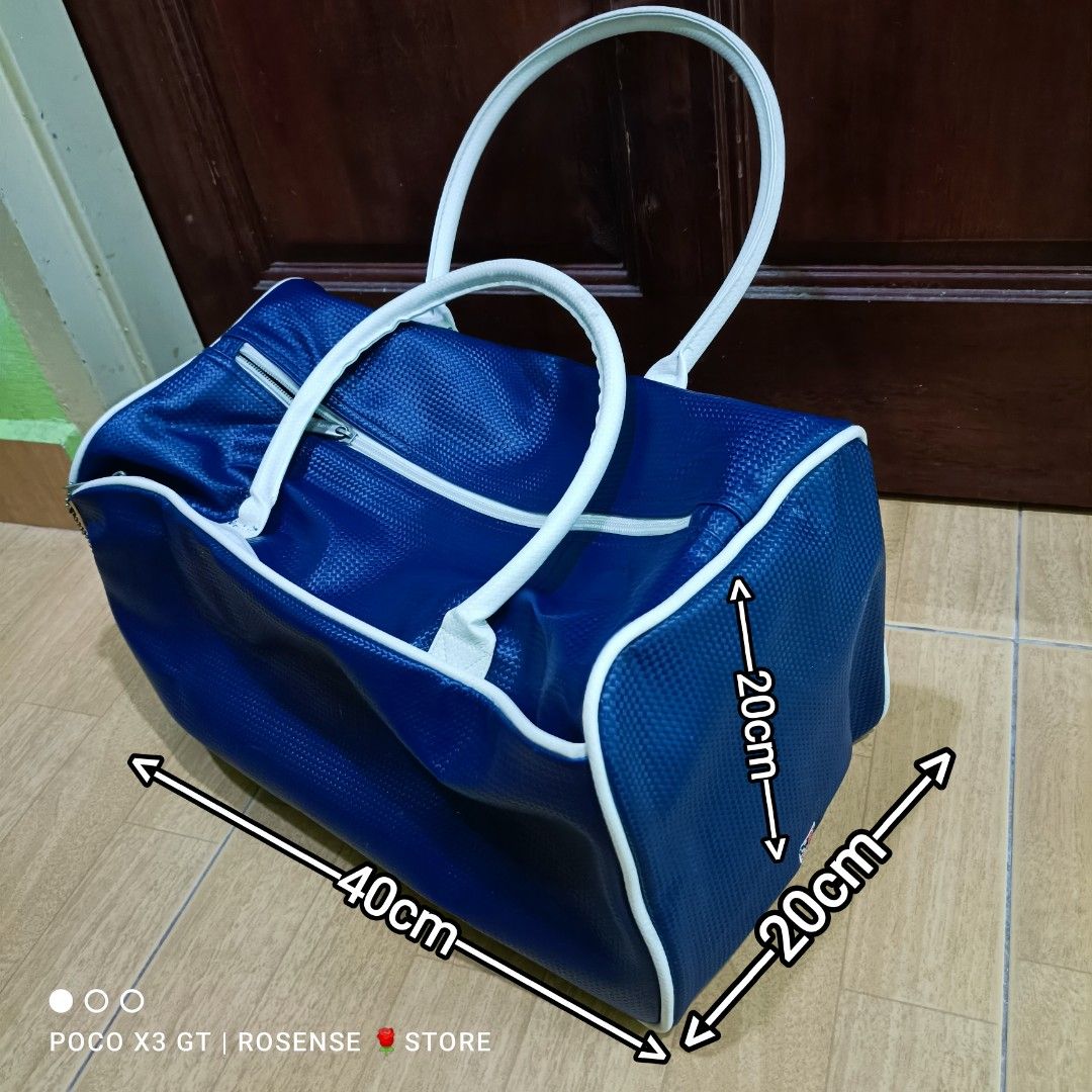 Square travel 2025 bag