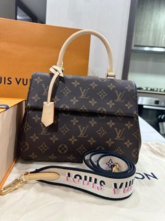 Louis Vuitton LV Women Cluny Mini Handbag Quartz Epi Grained Smooth Cowhide  Leather - LULUX