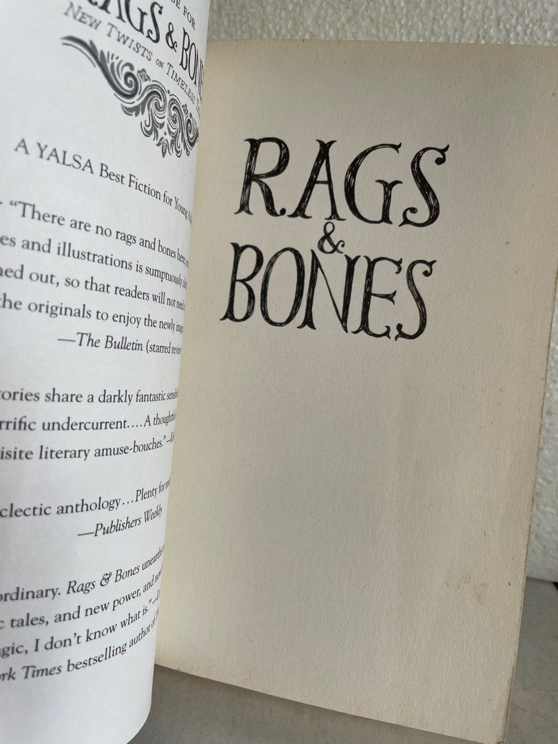 Books Rags & Bones , Fragile Things by Neil Gaiman, Hobbies & Toys