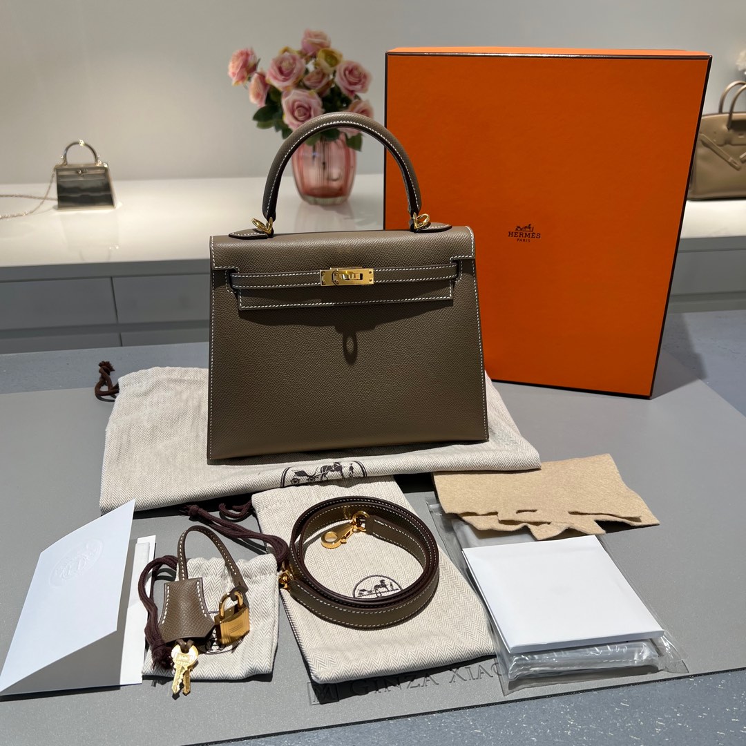 Hermes Personal Kelly bag 28 Sellier Etoupe grey/ Craie Epsom leather Matt  gold hardware