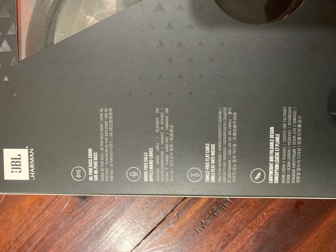 Brandnew JBL TUNE500 (Category: Headphones & Headsets) located in San Pablo. Submitted by reeys_neen (Listing ID 1241193320, Image 2). Description: This is a Brandnew JBL TUNE500 Headset. Super mura na less na sa SRP. 2pcs available (UPDATE: 1pc nalang SOLD na yung isa) Features: Pick up. Plug in. Play. The JBL TUNE500 delivers quality, powerful sound to spark up your day. Equipped with JBL Pure Bass sound, 32mm JBL drivers, and a one-button univ