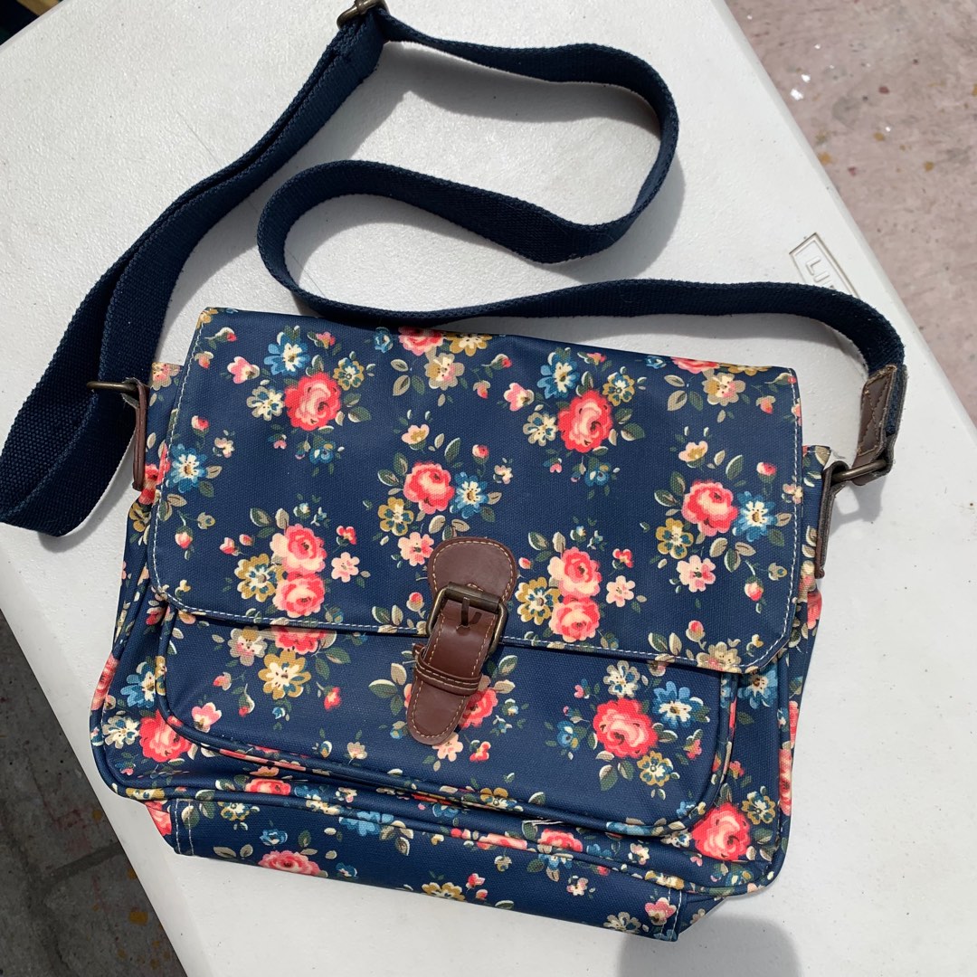 Cath Kidston Crossbody Bag, Women's Fashion, Bags & Wallets, Crossbody