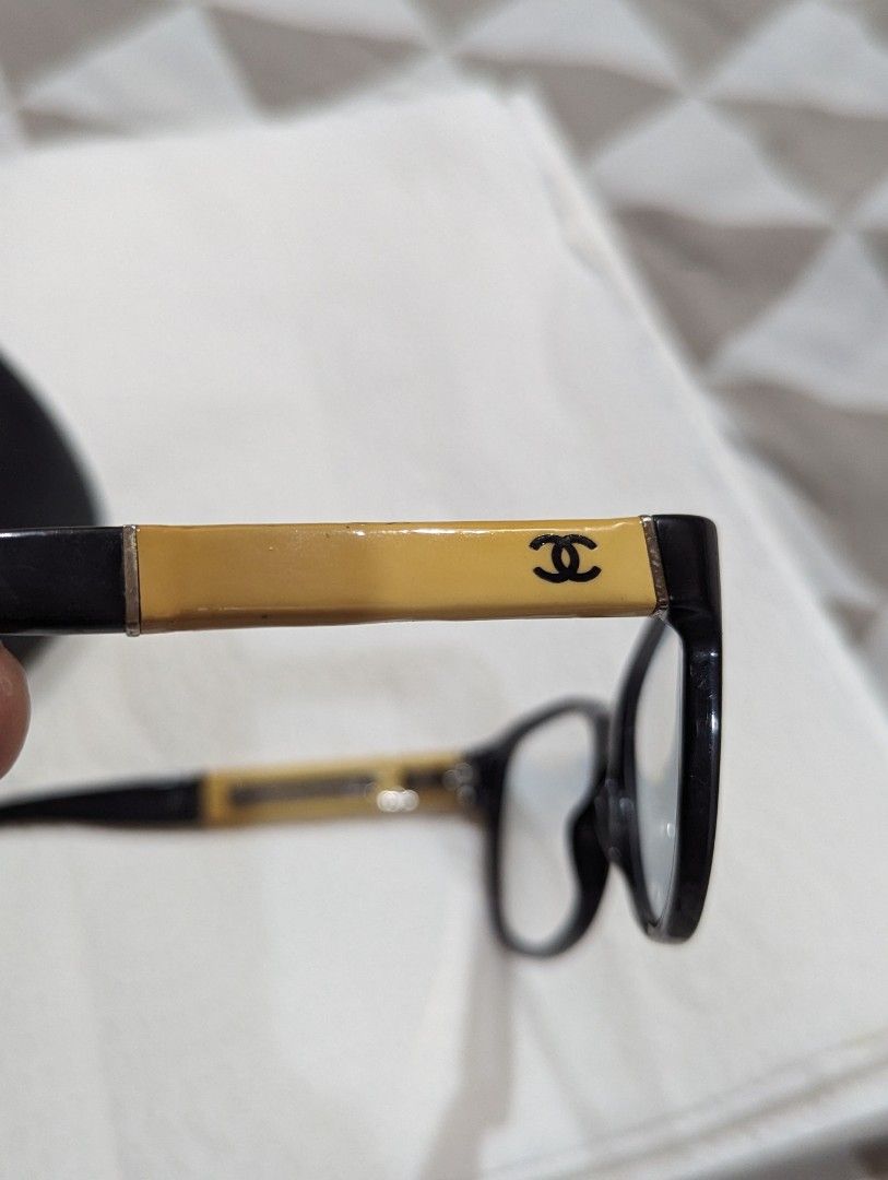 Chanel eye glasses (Category: Sunglasses & Eyewear) located in Las Pinas. Submitted by rozramer (Listing ID 1241086092, Image 2). Description: Auth vintage Location: BFRV Las Pinas SF: buyer's expense.