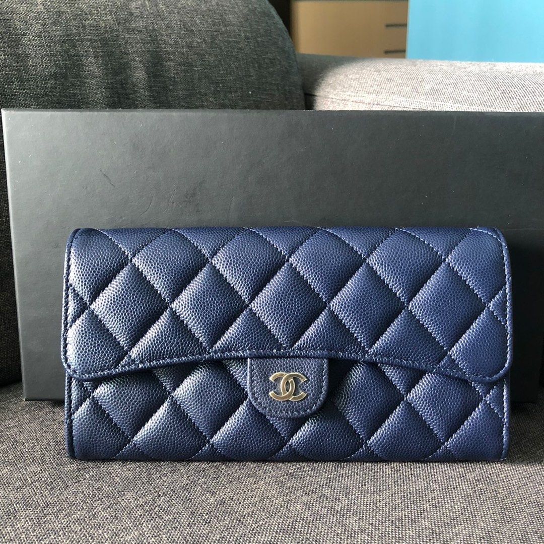 Chanel Medium Wallet, Luxury, Bags & Wallets on Carousell