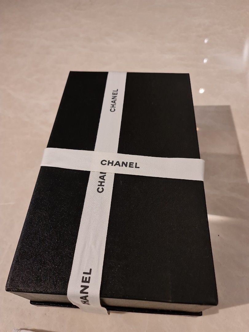 Chanel shoe outlet box storage