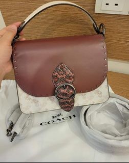 (Category: ) located in . Submitted by zaati (Listing ID 1241115377, Image 1). Description: .