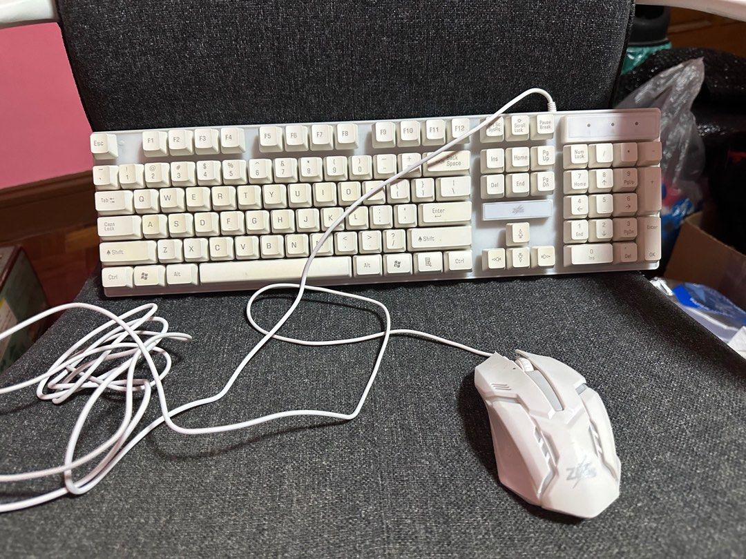 Windows Computer Keyboard White Computer Keyboard White, Working Good Qual on Carousell