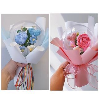 Crochet bouquet in a acrylic ball