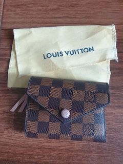 (Kategori: ) berada di . Dikirim oleh elleshopee (ID iklan 1241047187, Gambar 1). Deskripsi: .