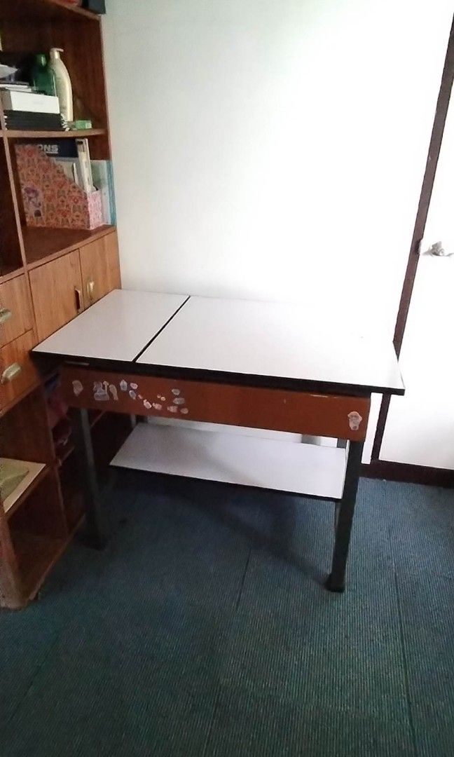 Drafting table (Category: Office Furniture & Fixtures) located in Manila. Submitted by olxph_reden1421 (Listing ID 1240997239, Image 1). Description: used architecture drawing table. pickup only at our place in sta rosa laguna.