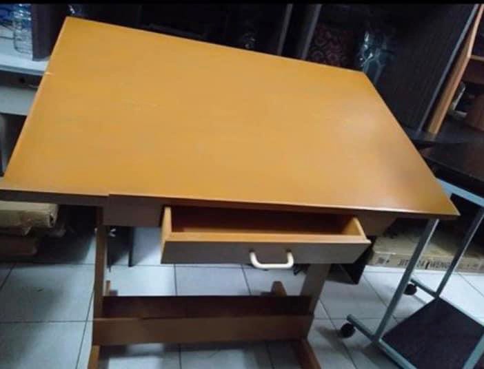 DRAFTING TABLE on Carousell