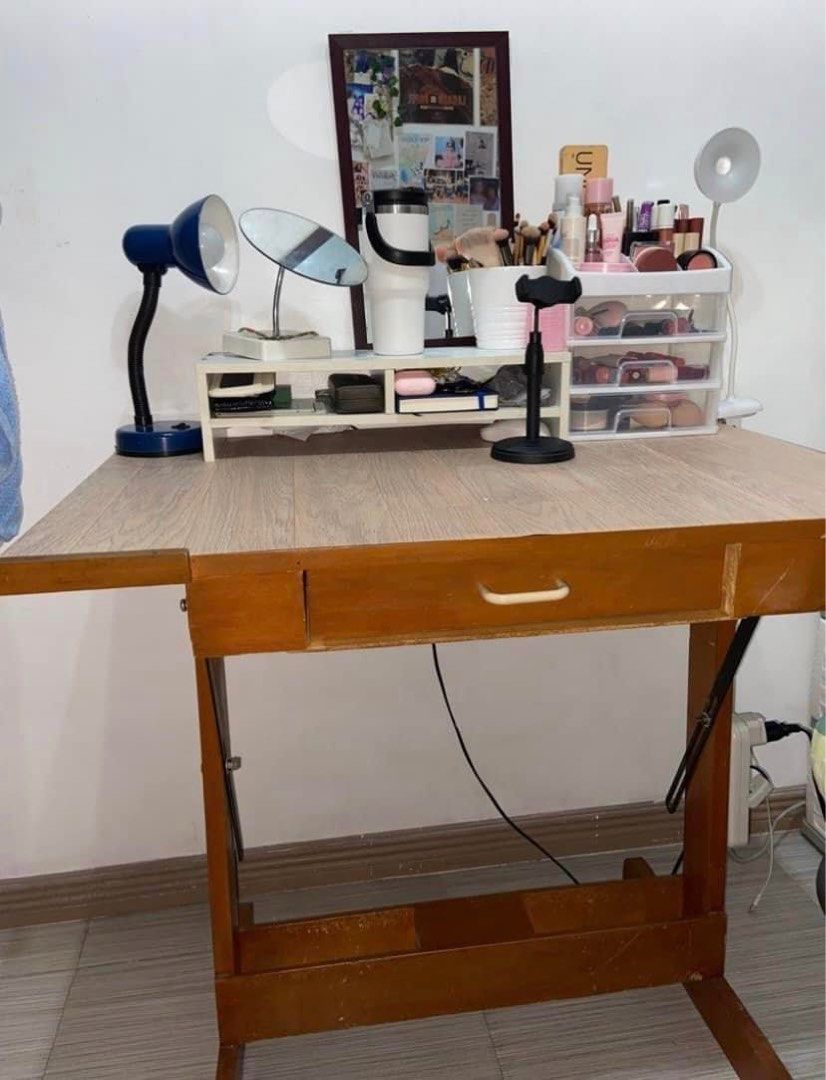 DRAFTING TABLE on Carousell