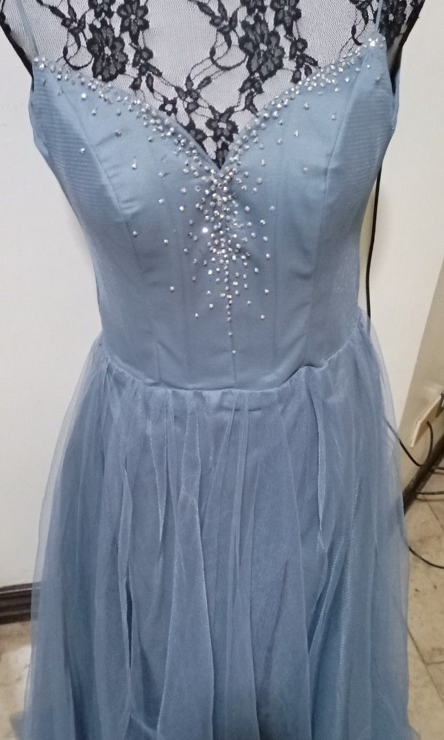 Dusty blue tulle gown (Category: Evening dresses & gowns) located in Manila. Submitted by DesignerDepotMNL (Listing ID 1241080040, Image 2). Description: bust 34-35 waist 26-27 hips 34-35.