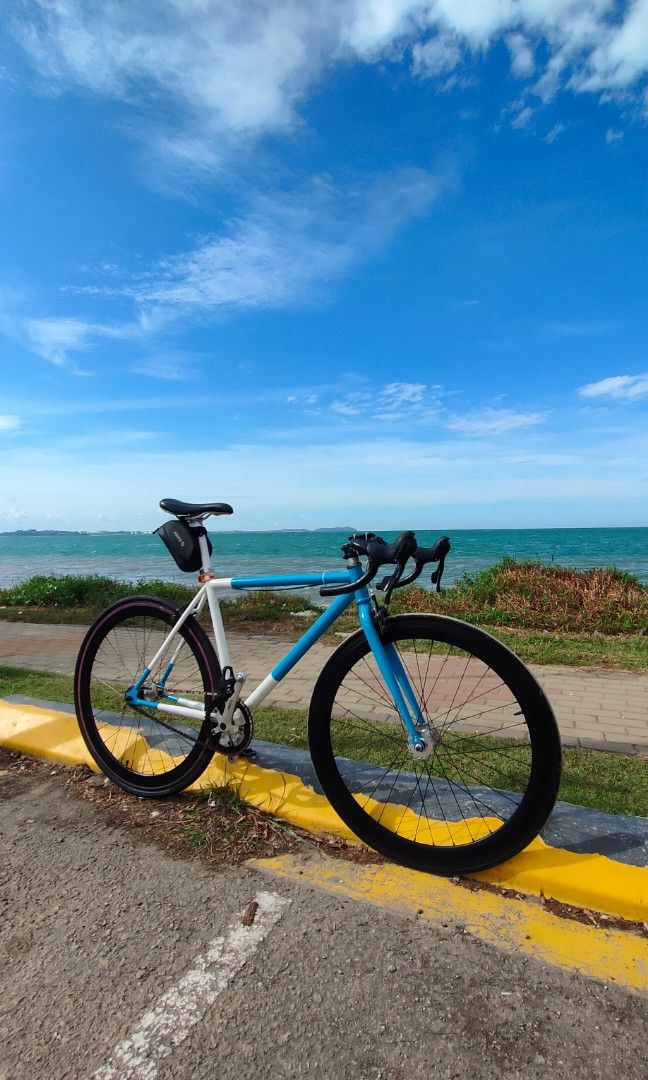 Fixie ala ala road bike Sports Equipment Bicycles Parts