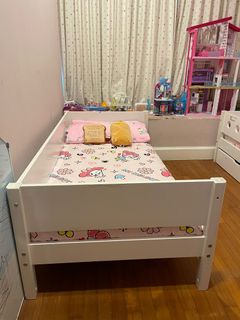 (Category: ) located in . Submitted by phoon2023 (Listing ID 1240996682, Image 1). Description: .