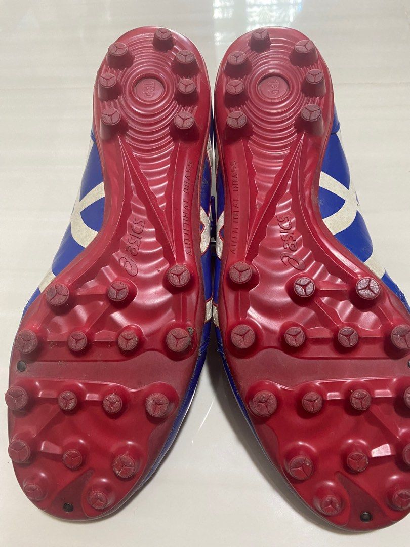 Football boots, Men's Fashion, Footwear, Boots on Carousell