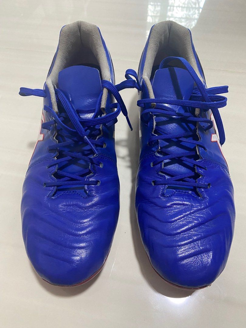 Football boots, Men's Fashion, Footwear, Boots on Carousell