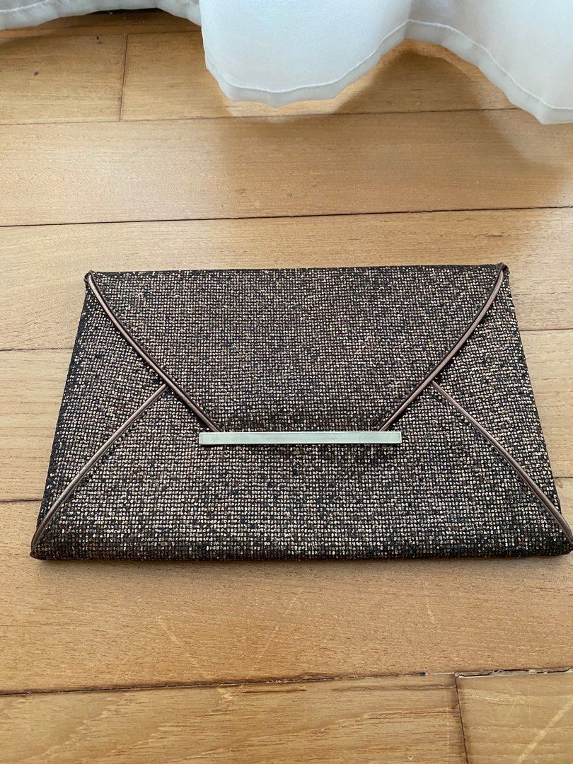 Silver clutch forever 2025 21