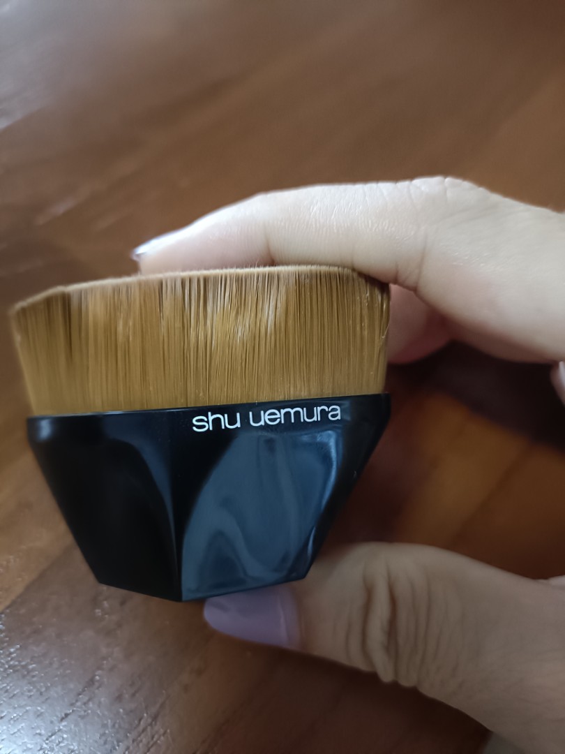 Foundation Brush Shu Uemura, Beauty & Personal Care, Face, Makeup On  Carousell
