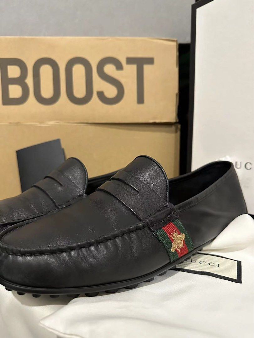 Gucci leather online driver with bee