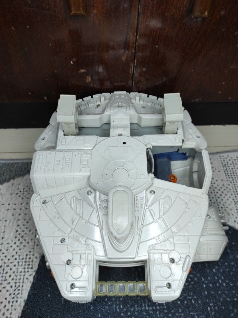 Hasbro millennium falcon 2011 deals