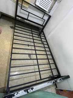 HEAVY DUTY BED FRAME WITH PULL OUT