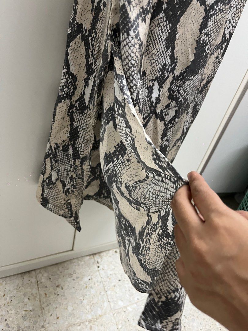 H&m snake print on sale dress