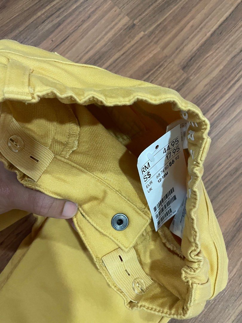 H&m on sale yellow pants