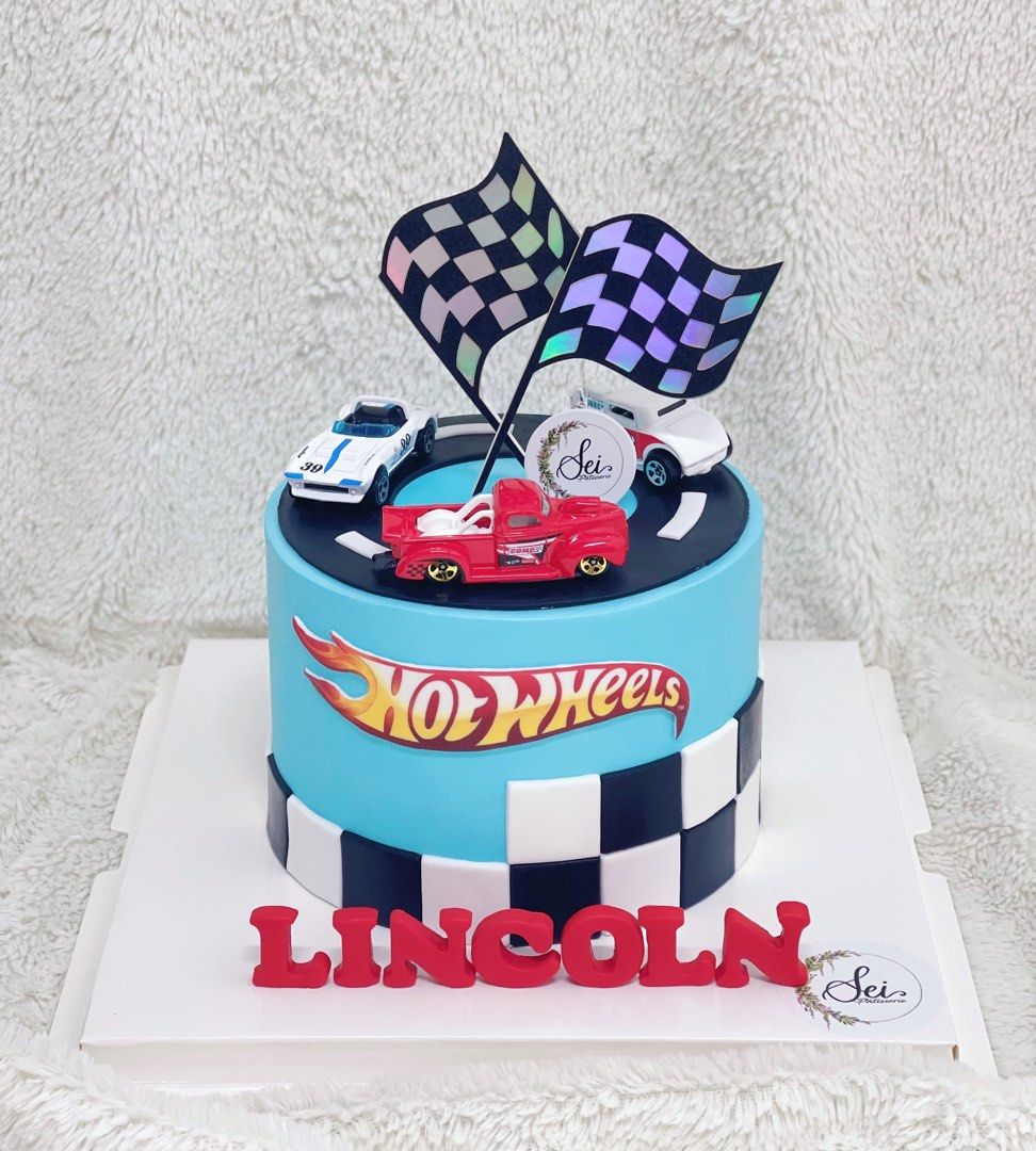 Race car cake | Cars birthday cake, Cars cake | Car Race Theme Fondant Cake  Online- Giftzbag