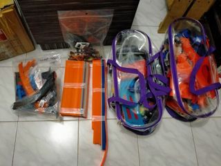 Hot Wheels Track and Miscellaneous parts ( Mixed Combo )