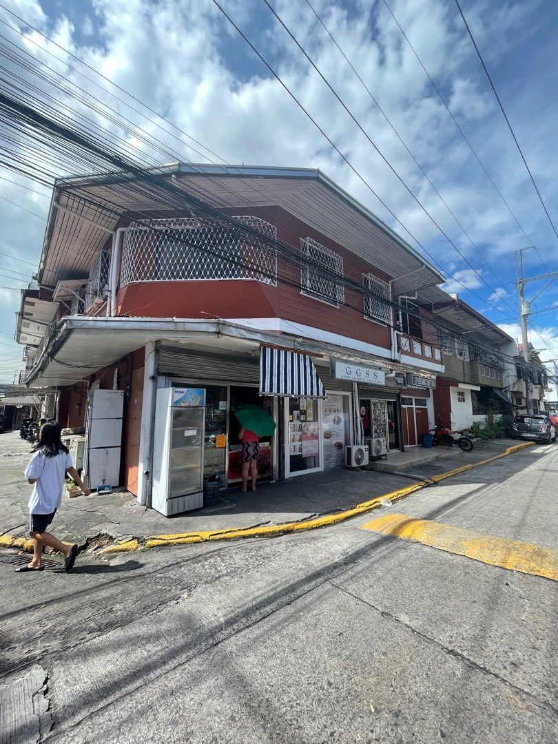 House and lot with comercial space (Category: Commercial) located in Manila. Submitted by sammycaguioa (Listing ID 1241059884, Image 2). Description: 8bedroom sa taas 3 comercial space sa baba coner lot pureza sta mesa prime location direct buyer!.